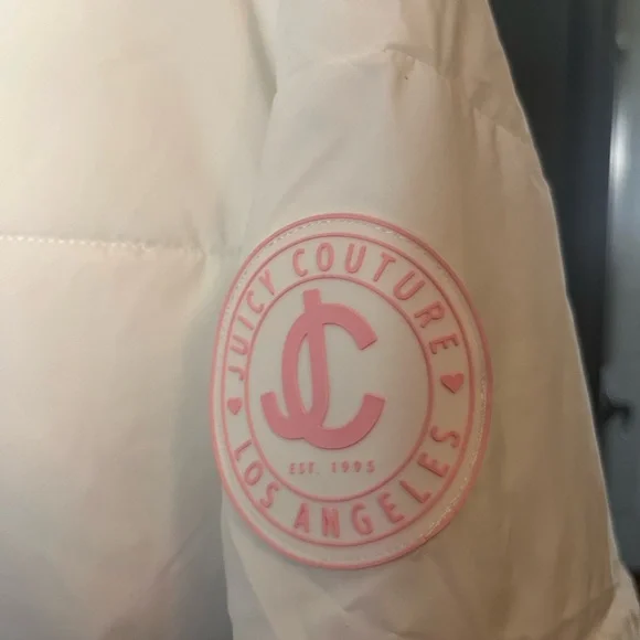 Juicy Couture White Puffer Jacket with Pink Emblem - Picture 4 of 7